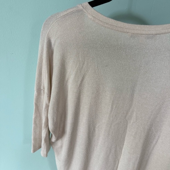 Express One Eleven Cream V-Neck Top Size Medium - Picture 6 of 6